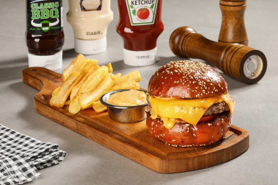 Sakarya’da Cheeseburger Tutkunları İçin Özel Bir Durak